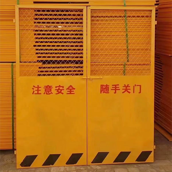 電梯門
